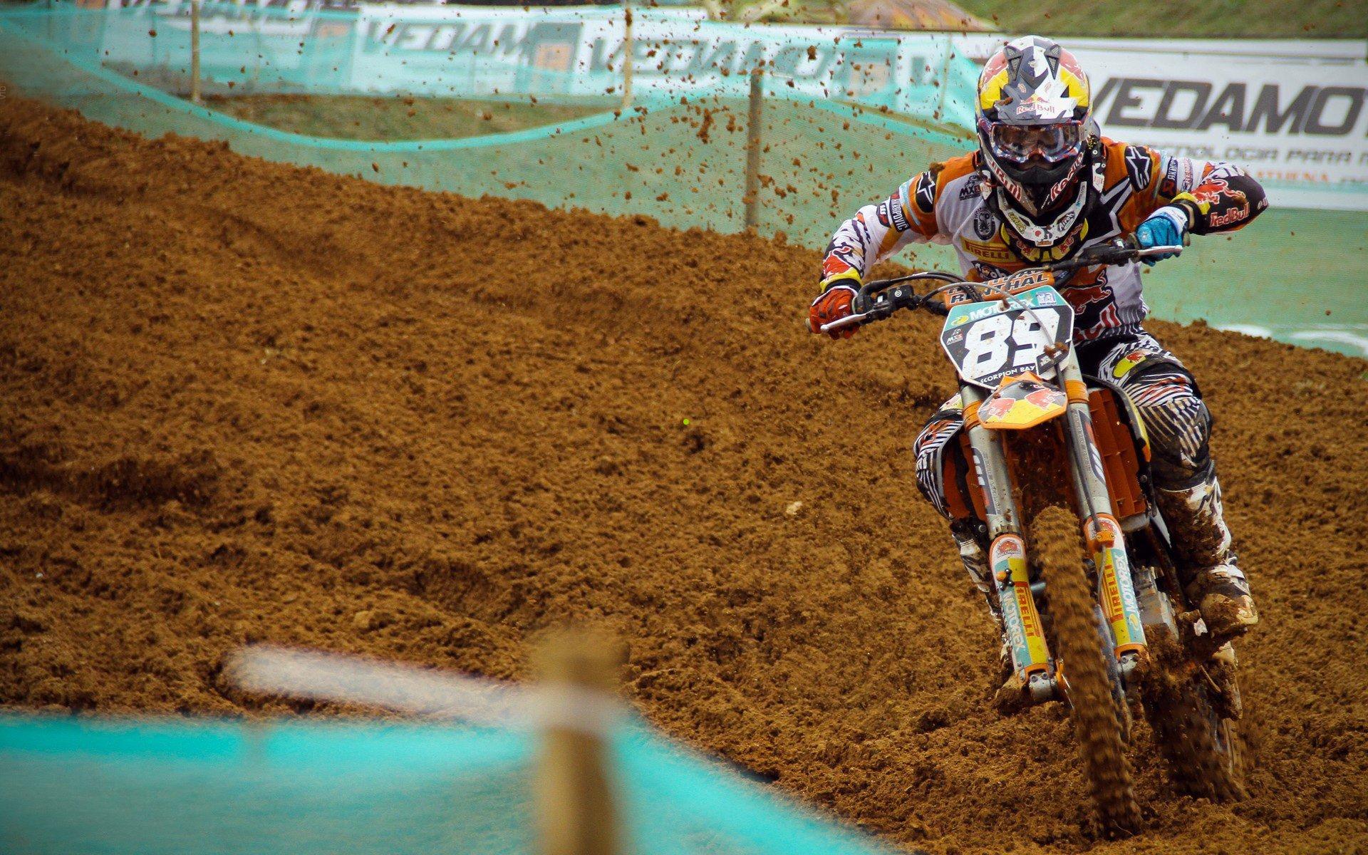 国安恐遭重罚？王刚补时踢人引爆冲突，28岁国脚暴力行为染红